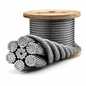 Cable de acero tipo cascabel enrollado en carrete de madera, alta resistencia industrial para minería y construcción, fondo blanco