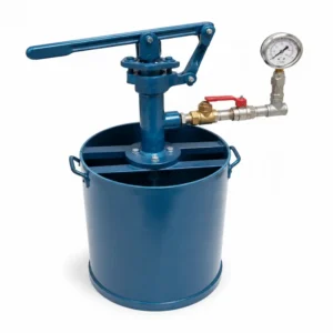 Balde de prueba hidrostática manual con manómetro, equipo para pruebas de presión y verificación de fugas en tuberías, mangueras y sistemas hidráulicos.