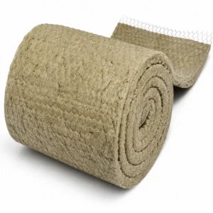 Lana de roca aislante térmica y acústica en rollo con malla metálica, ideal para aislamiento industrial de tuberías, calderas, hornos, ductos y equipos de alta temperatura.