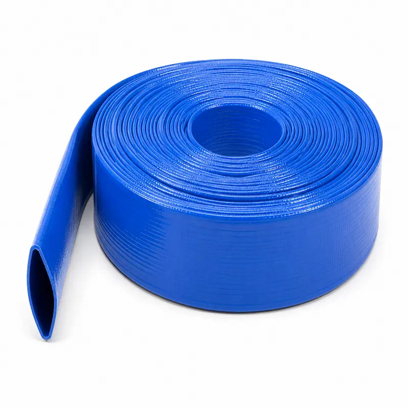 Manguera plana para descarga de agua de 150 PSI, ideal para riego agrícola, drenaje, construcción, minería y aplicaciones industriales que requieren alta flexibilidad y resistencia.