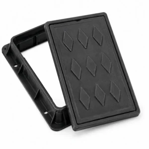 Marco y tapa para válvula fabricados en material de alta resistencia, diseñados para proteger cajas de válvulas y accesos subterráneos en redes de agua potable, saneamiento e instalaciones industriales, ofreciendo durabilidad, seguridad y resistencia a la intemperie y al tránsito.