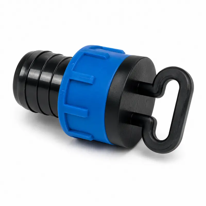 Tapón de cinta para tubería de riego fabricado en polipropileno de alta resistencia, diseñado para sellar líneas de cintilla y tuberías agrícolas, evitando fugas y garantizando un cierre seguro en sistemas de irrigación por goteo.