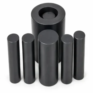 Teflón grafitado (PTFE con grafito) de alta resistencia al desgaste y baja fricción, ideal para la fabricación de sellos, bujes, anillos, cojinetes y componentes industriales que requieren excelente estabilidad térmica, resistencia química y larga vida útil en aplicaciones de alto rendimiento.
