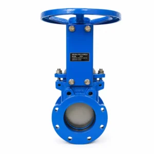Válvula tipo cuchilla diseñada para el control y aislamiento de fluidos con sólidos en suspensión, ideal para minería, aguas residuales e industria.